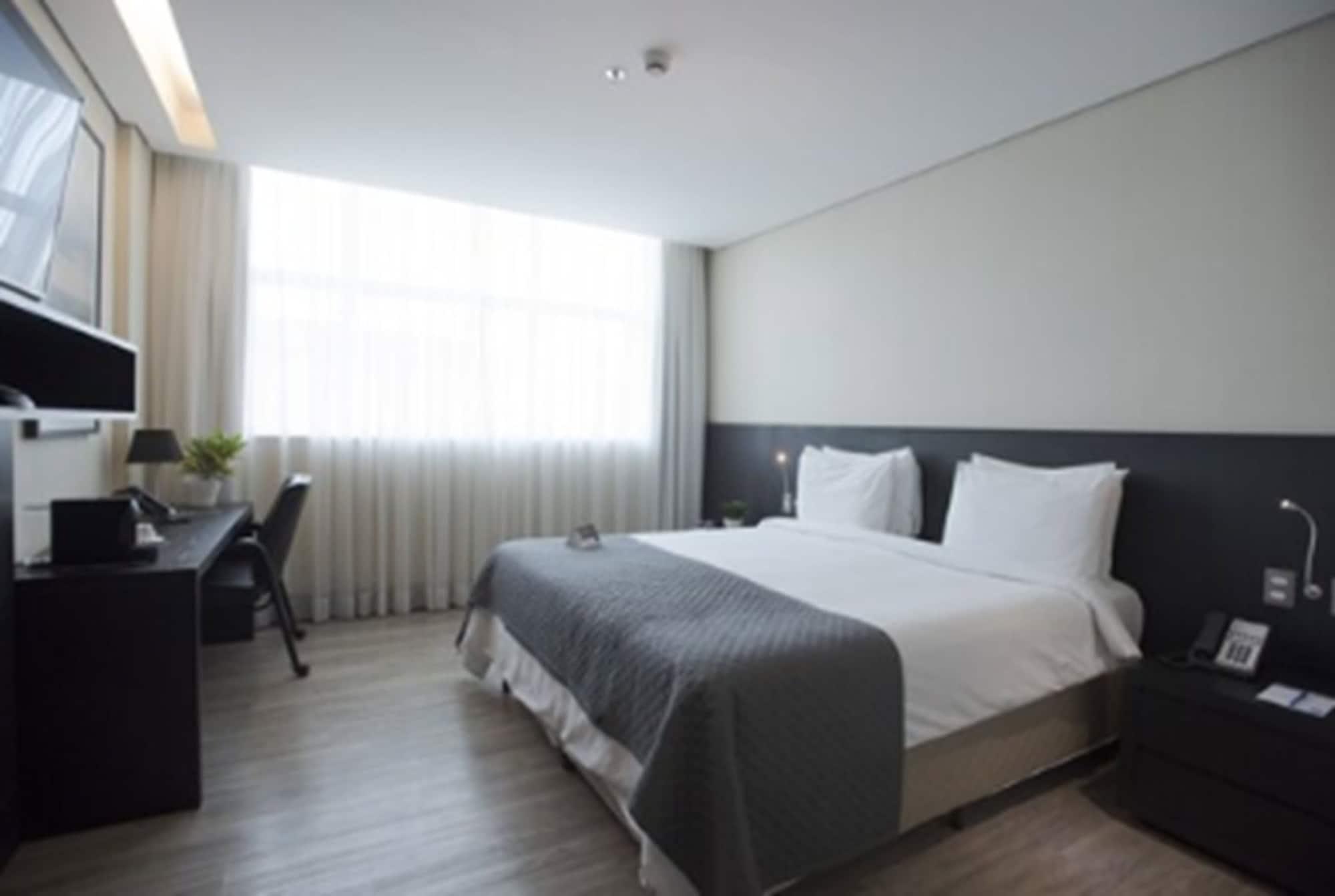 Tryp By Wyndham Belo Horizonte Savassi Hotel Exterior photo